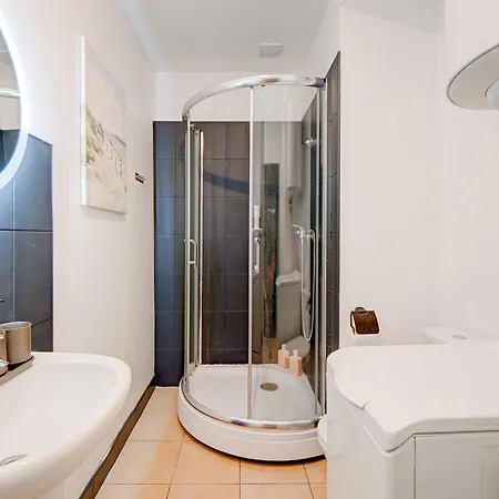 Apartment Modern In Location Riga
